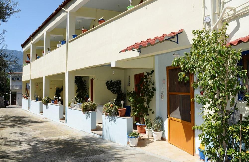 Kotsifas Rooms Tirós Exteriér fotografie